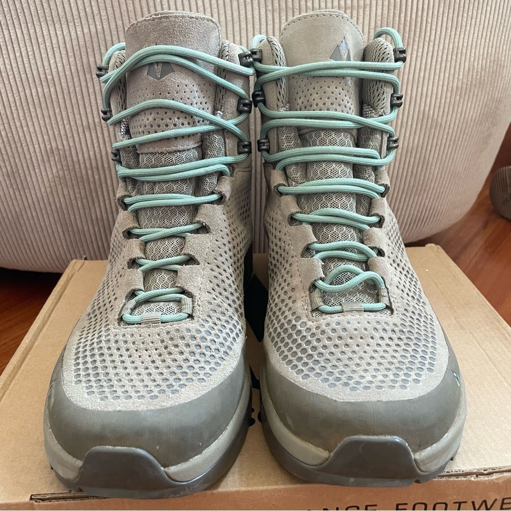 Vasque Tan and Green Boots with Durable Rubber Sole - Picture 5 of 6